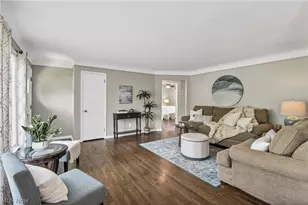 6469 Anita Dr, Parma Heights, OH 44130 - Photo 2