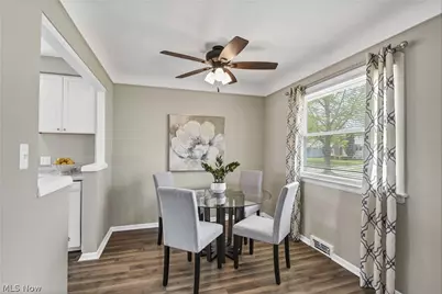 6469 Anita Drive, Parma Heights, OH 44130 - Photo 12