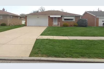 6195 Jamestown Drive, Parma, OH 44134 - Photo 1