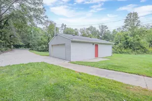 6429 Russia Rd, South Amherst, OH 44001 - Photo 10