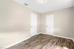 910 Ardella Ave, Akron, OH 44306 - Photo 18