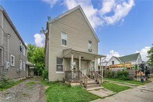 7814 Lawn Ave, Loveland, OH 44102 - Photo 2