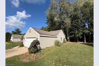 556 Greenside Drive, Painesville Twp, OH 44077 - Photo 4