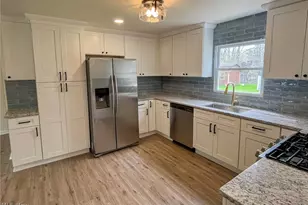 42009 Adelbert St, Elyria, OH 44035 - Photo 6