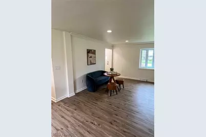42009 Adelbert Street, Elyria, OH 44035 - Photo 2