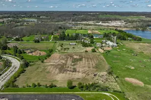 8212 White Rd, Burbank, OH 44214 - Photo 16