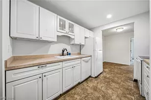 7982 Colonial Dr, Mentor, OH 44060 - Photo 8