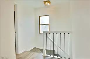 8351 Chesterton Dr, Youngstown, OH 44514 - Photo 14
