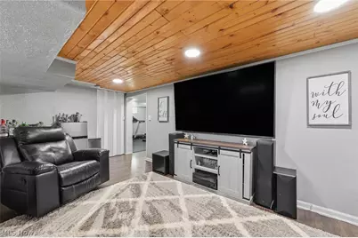 8303 Snow Road, Parma, OH 44129 - Photo 24