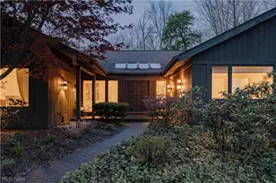 8 Louis Dr, Pepper Pike, OH 44124 - Photo 2