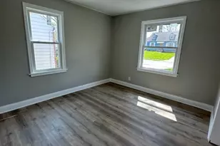 20605 Hansen Rd, Maple Heights, OH 44137 - Photo 8