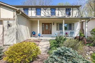 14272 E Hartford Dr, Strongsville, OH 44136 - Photo 2