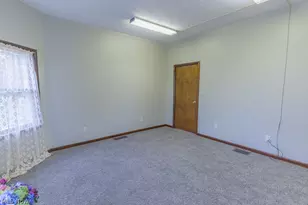 51883 Telegraph, Amherst, OH 44001 - Photo 18