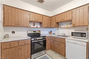 2720 Pease Dr, Rocky River, OH 44116 - Photo 8