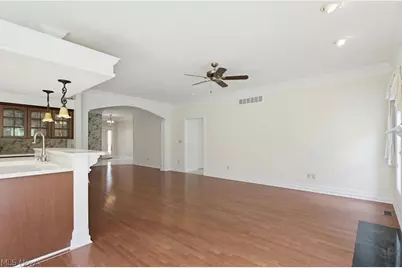 2345 Heron Crest Drive, Cuyahoga Falls, OH 44223 - Photo 8