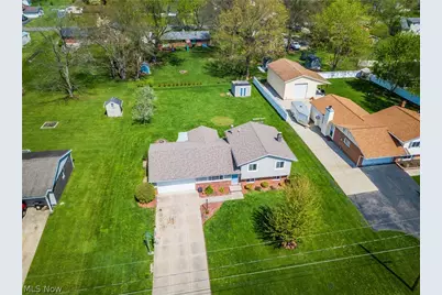 2375 Yorktown Street NW, Uniontown, OH 44685 - Photo 28