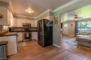 2375 Yorktown St NW, Uniontown, OH 44685 - Photo 10