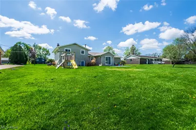 2375 Yorktown Street NW, Uniontown, OH 44685 - Photo 26
