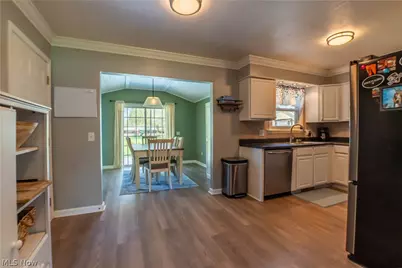 2375 Yorktown Street NW, Uniontown, OH 44685 - Photo 8
