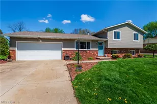 2375 Yorktown St NW, Uniontown, OH 44685 - Photo 4