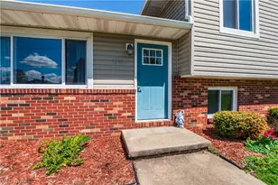 2375 Yorktown St NW, Uniontown, OH 44685 - Photo 6