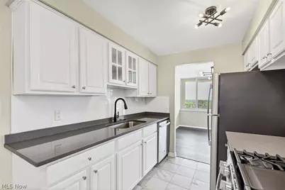 12900 Lake Avenue #1415, Oakwood, OH 44107 - Photo 14