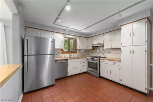 6974 Wil-Lou Ln, North Ridgeville, OH 44039 - Photo 10