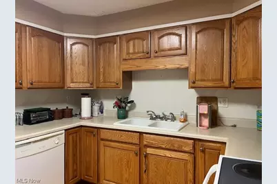 5515 Grand Central Avenue, Vienna, WV 26105 - Photo 4