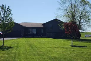 4947 SE Pleasant Valley Road SE, Dennison, OH 44621 - Photo 2