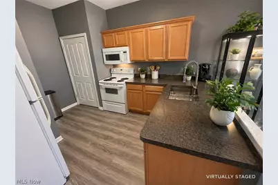 30056 Euclid Avenue #14, Wickliffe, OH 44092 - Photo 6