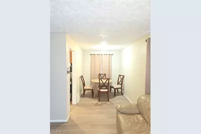 21711 S Lake Shore Boulevard, Euclid, OH 44123 - Photo 4