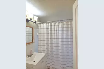 21711 S Lake Shore Boulevard, Euclid, OH 44123 - Photo 12