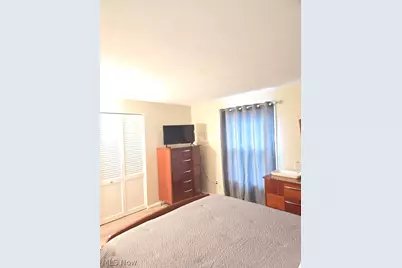 21711 S Lake Shore Boulevard, Euclid, OH 44123 - Photo 10
