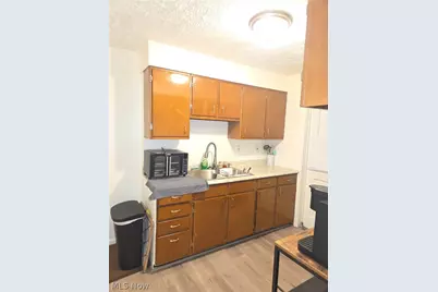 21711 S Lake Shore Boulevard, Euclid, OH 44123 - Photo 6