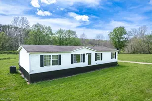 5762 Wadesville Rd, Belleville, WV 26133 - Photo 4