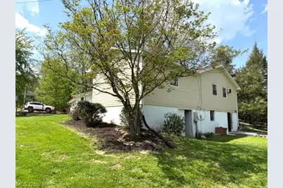 300 Eastlawn Circle, Zanesville, OH 43701 - Photo 2