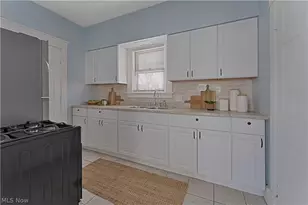 306 Maplewood Ave, Struthers, OH 44471 - Photo 12