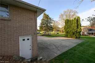 916 Buena Vista, Canton, OH 44714 - Photo 6