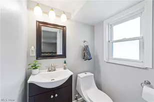 4040 W 213th St, Fairview Park, OH 44126 - Photo 16