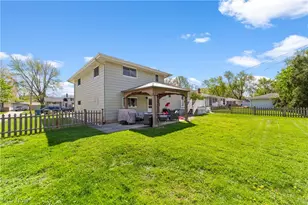 4040 W 213th St, Fairview Park, OH 44126 - Photo 30
