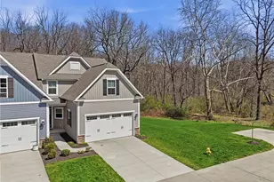1581 Mud Brook Ct, Akron, OH 44313 - Photo 2