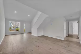 23219 Bennington Hamlet Cir, Euclid, OH 44123 - Photo 2
