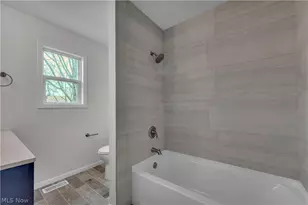 23219 Bennington Hamlet Cir, Euclid, OH 44123 - Photo 16