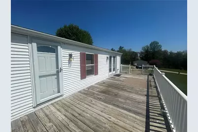 495 S. Pleasant Grove Circle, Zanesville, OH 43701 - Photo 2