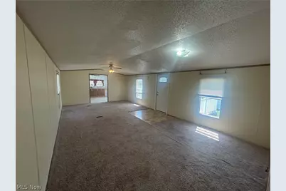 495 S. Pleasant Grove Circle, Zanesville, OH 43701 - Photo 4
