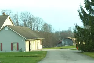 39335 Bainbridge Rd, Solon, OH 44139 - Photo 4