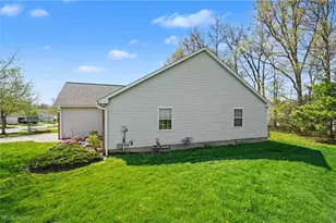 445 E Reserve Dr, Cuyahoga Falls, OH 44223 - Photo 44