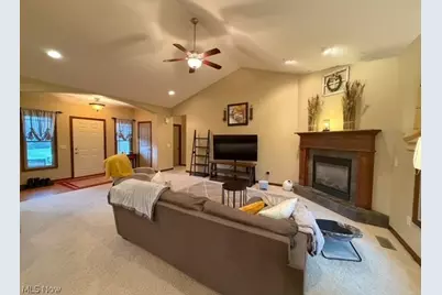 611 Parkdale Drive, Dover, OH 44622 - Photo 4