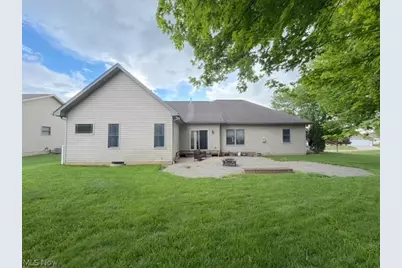 611 Parkdale Drive, Dover, OH 44622 - Photo 2