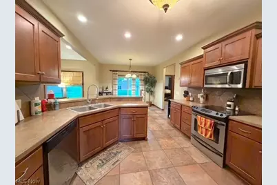 611 Parkdale Drive, Dover, OH 44622 - Photo 8